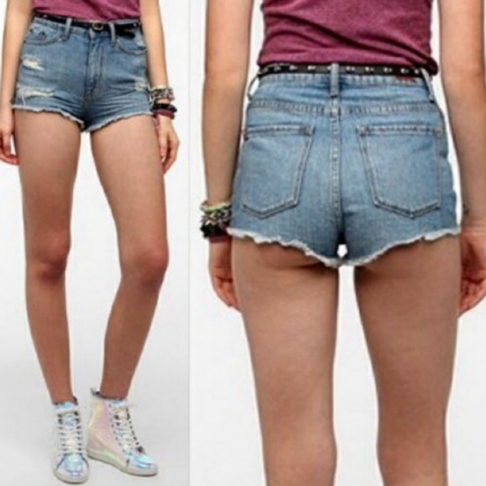 BDG UO Dree Hi Rise Cheekg TRASHED Denim Shorts Grungecore Bohobo Aesthetic - Picture 4 of 8